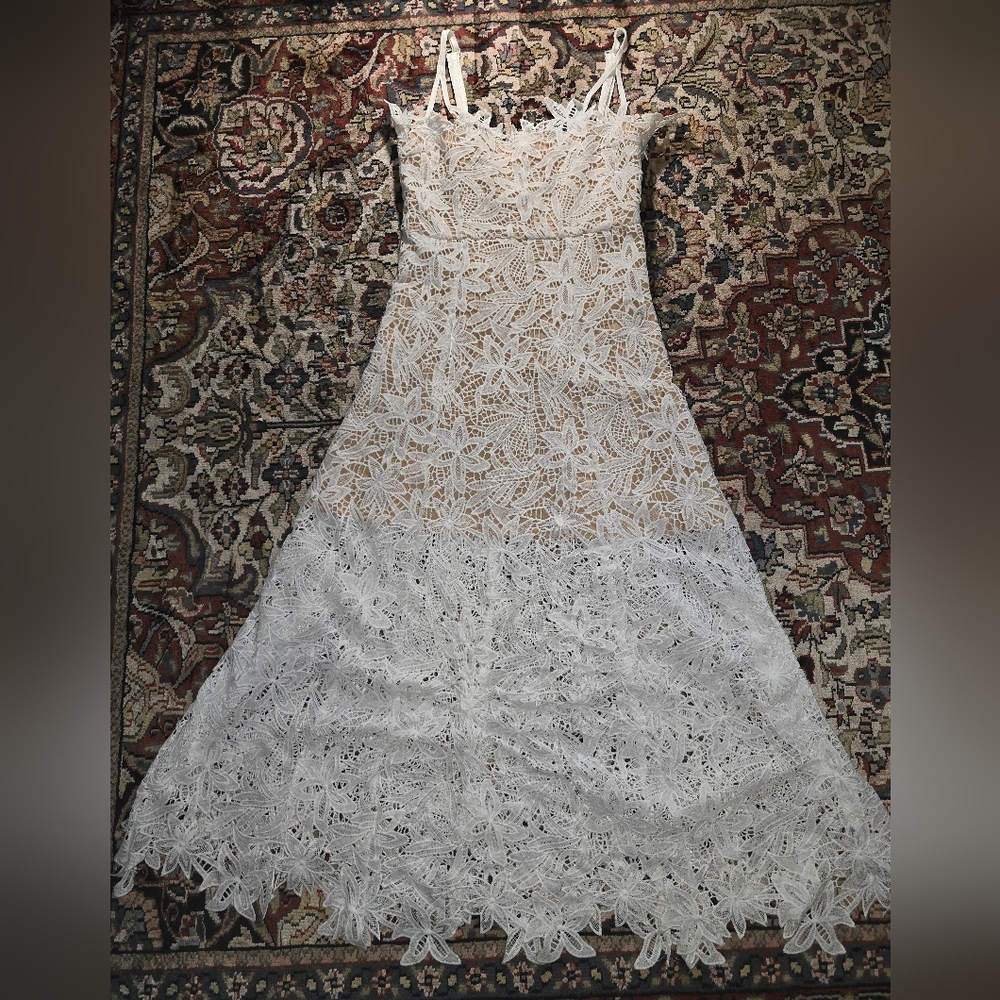 Nwot Klesis White Floral Side Zip Dress. Small